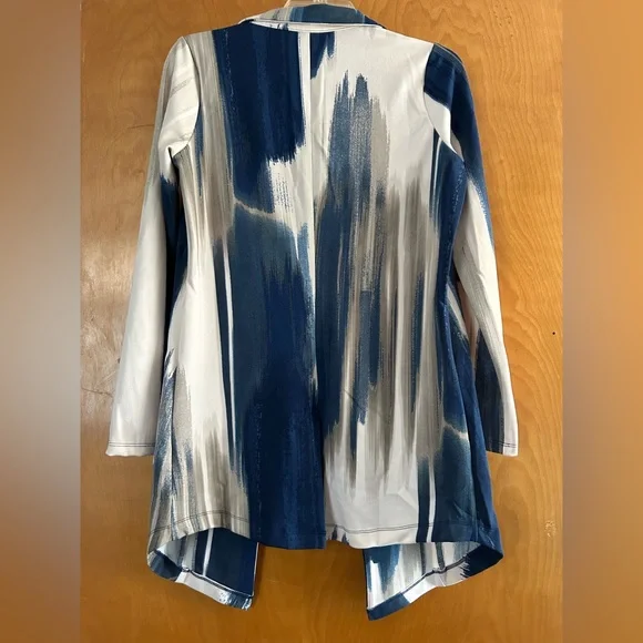 Lularoe Gwen blazer - Picture 2 of 4